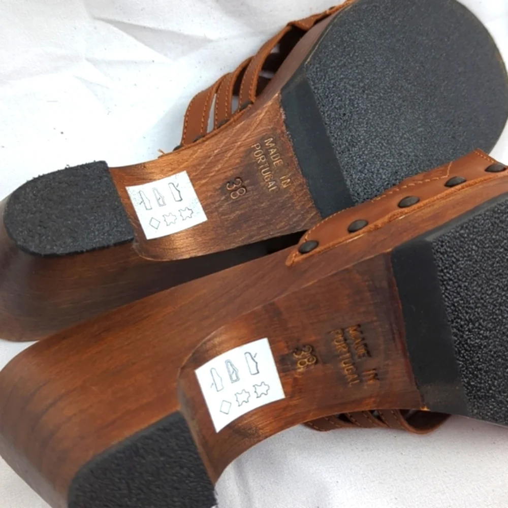 FINAL SALE 🆕🌿NICOLE FARHI SANDALS🌿 - Picture 13 of 16